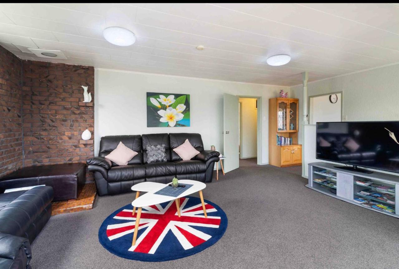 Mountain Top Kiwi Star Holiday Home Rotorua Extérieur photo