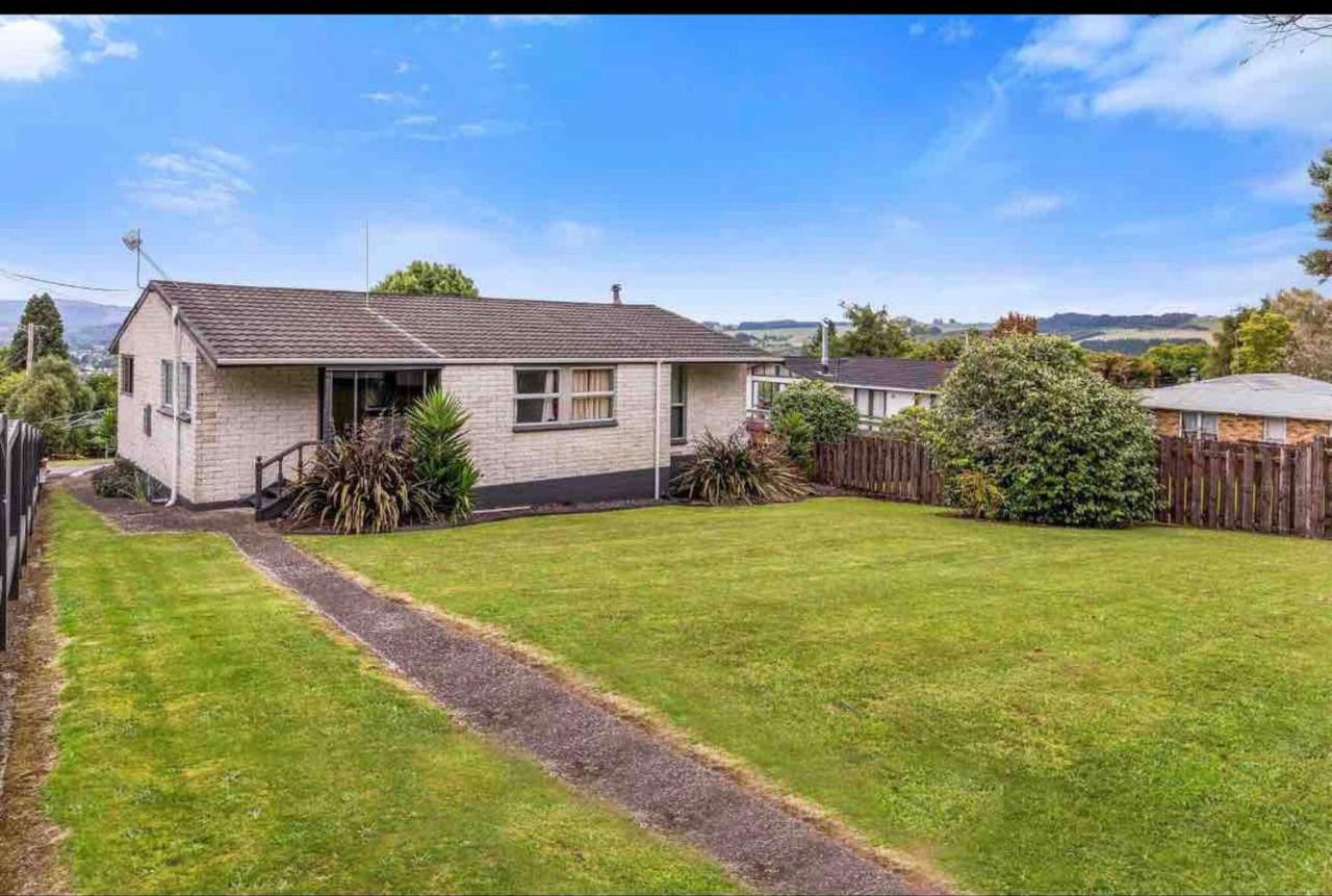 Mountain Top Kiwi Star Holiday Home Rotorua Extérieur photo