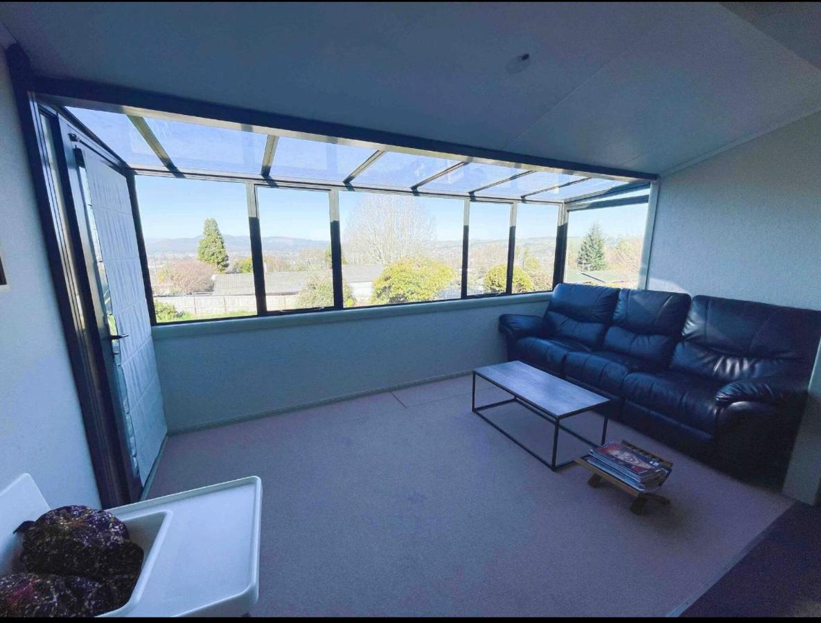 Mountain Top Kiwi Star Holiday Home Rotorua Extérieur photo
